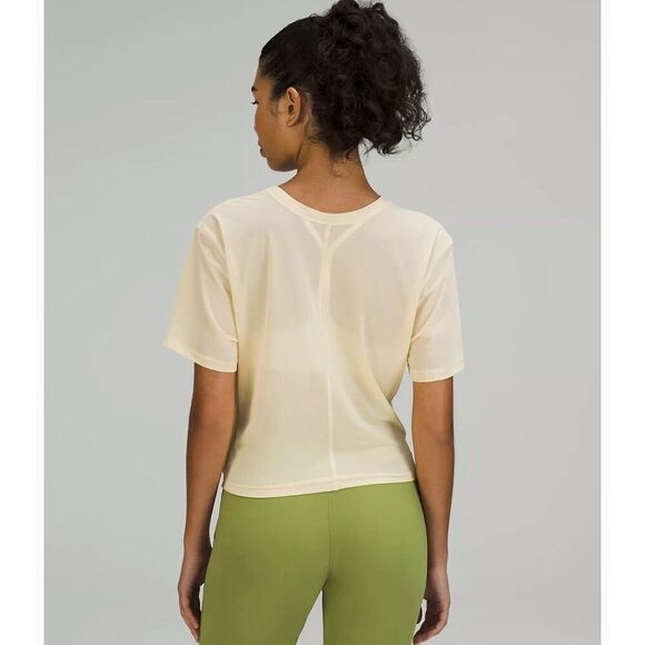 Sz 4 NWT Lululemon Lightweight Mesh Reversible Yoga T-Shirt Prosecco Beige Tan - Picture 2 of 7